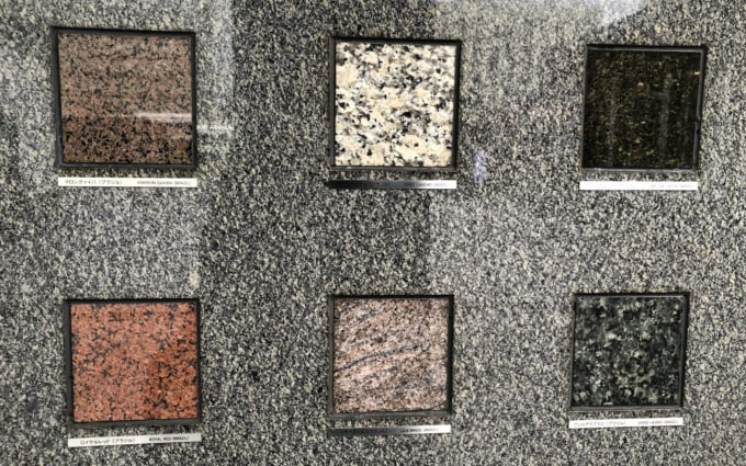 JR京都駅「石の博物館」