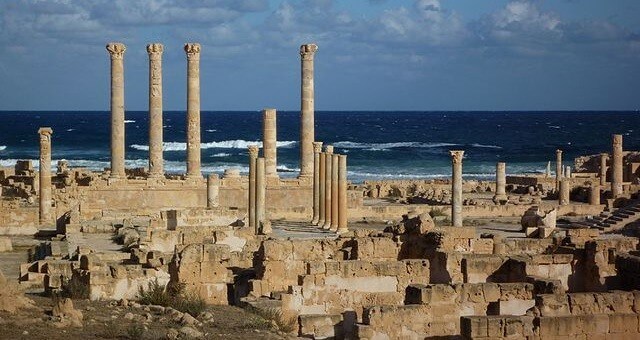 地中海沿岸都市にあるリビアの世界遺産 サブラータの古代遺跡 Skyticket 観光ガイド
