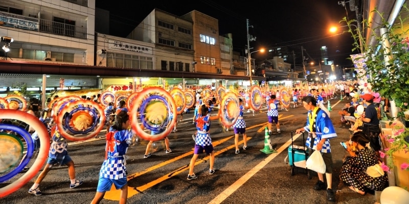 魅力的な花火と傘踊りが鳥取に！興味惹かれる鳥取市のお祭り3選！