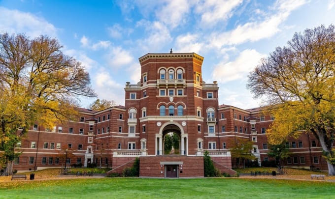 オレゴン州立大学（University of Oregon）