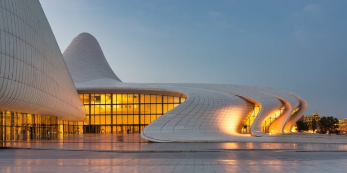 ヘイダル・アリエフ・センター（アゼルバイジャン）