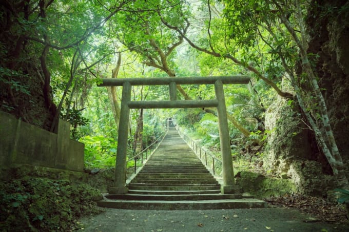 シルミチュー霊場（浜比嘉島）