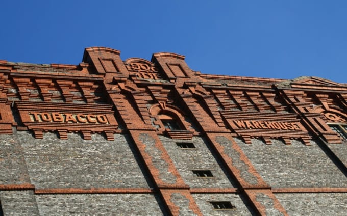 タバコ倉庫（リバプール）