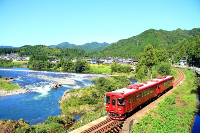 長良川鉄道の観光列車「ながら」