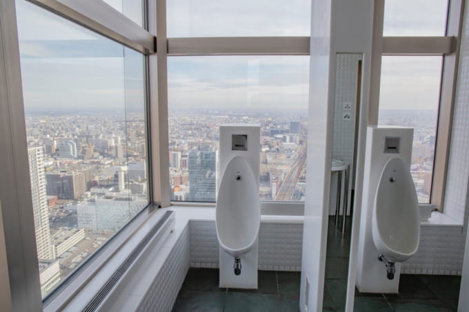 JRタワー展望室 T38「眺望化粧室」