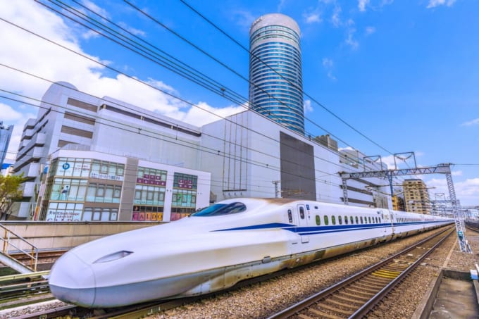 新横浜駅の新幹線