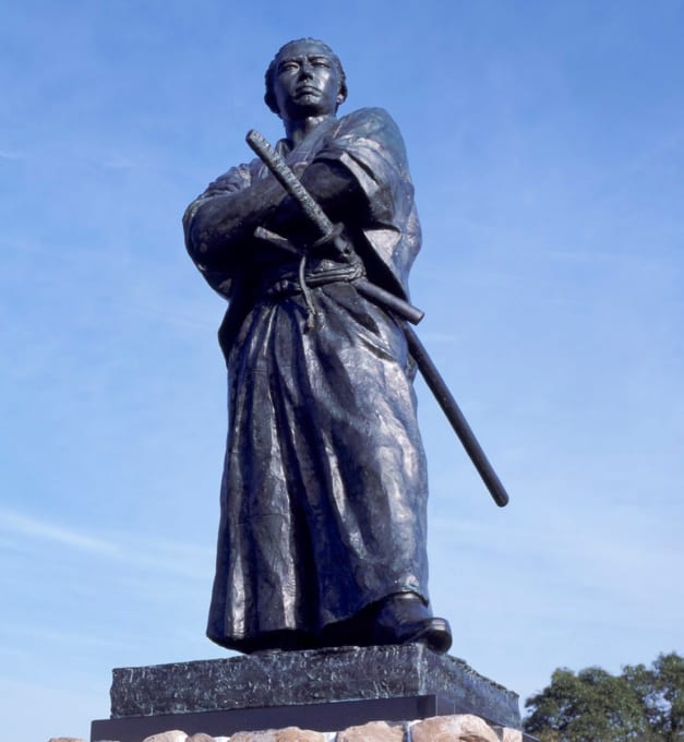 風頭公園「坂本龍馬之像」（長崎県長崎市）