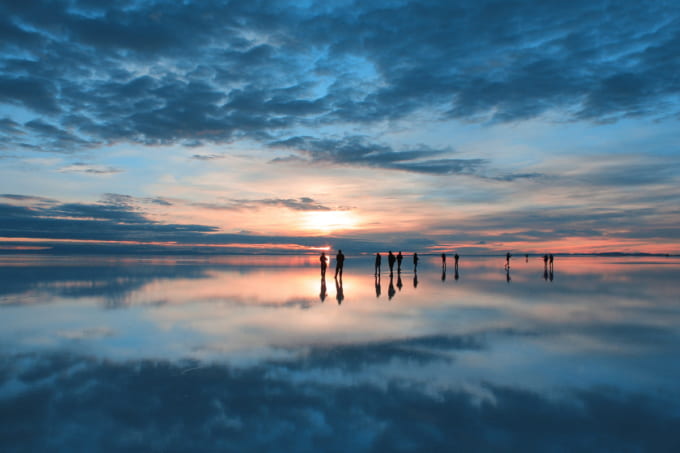 ウユニ塩湖（ボリビア多民族国）