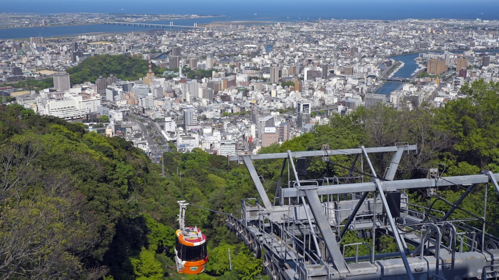 徳島のシンボル・眉山は日の出から夜景まで一日中絶景が楽しめる