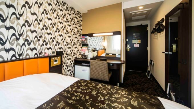 アパホテル〈上野広小路〉の客室（ダブルルーム）