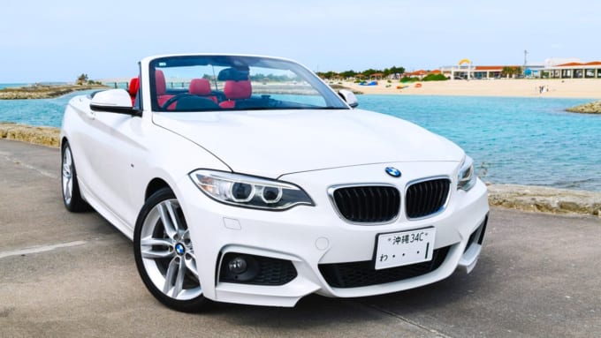 沖縄プレミアムレンタカー 那覇本店　BMW220iカブリオレ　ホワイト