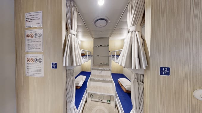 東海汽船の大型客船の客室「特2等室」