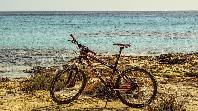 グアムで自転車を借りられるお店 自転車に乗る際気を付けること Skyticket 観光ガイド