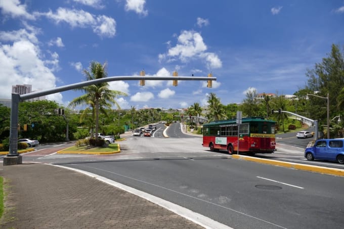 タモン地区　バス