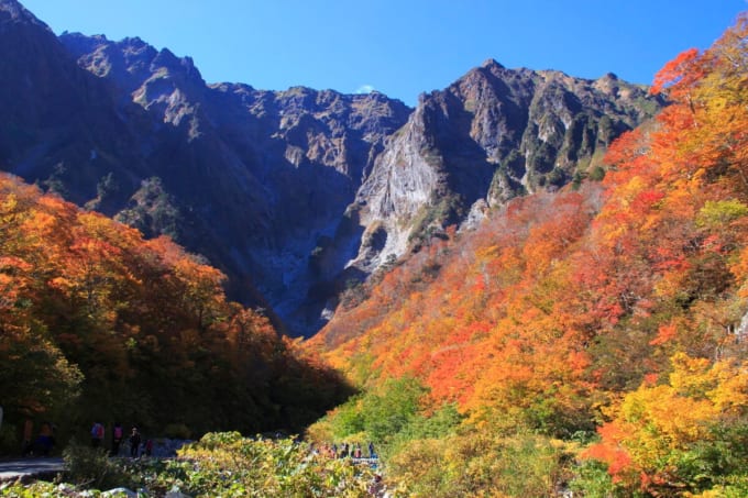 谷川岳　紅葉が美しい一の倉沢（群馬）