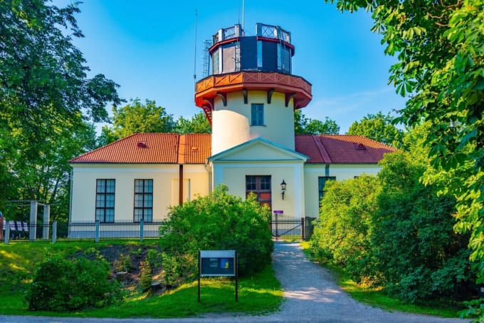 エストニアのタルトゥ天文台（シュトルーヴェの測地弧）