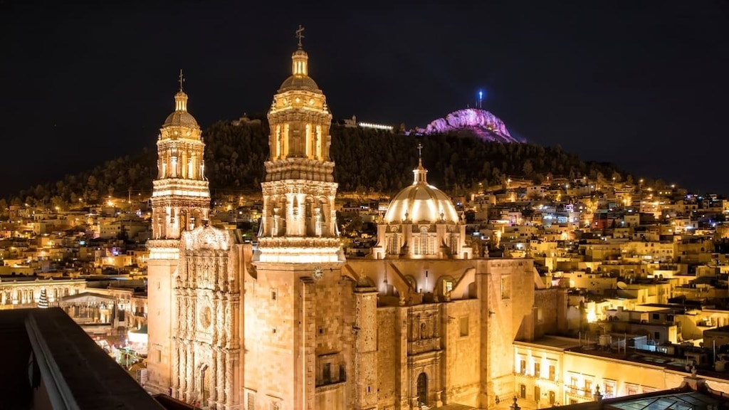 中世ヨーロッパの街並みサカテカスのおすすめ観光スポット6選