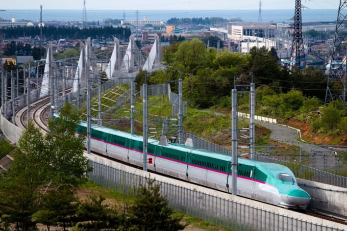 東北新幹線「はやぶさ」