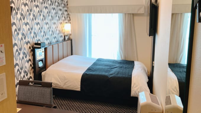 アパホテル〈TKP東京西葛西〉の客室（ダブルルーム）