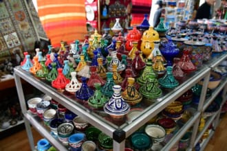 タジン鍋などお土産店（モロッコ）