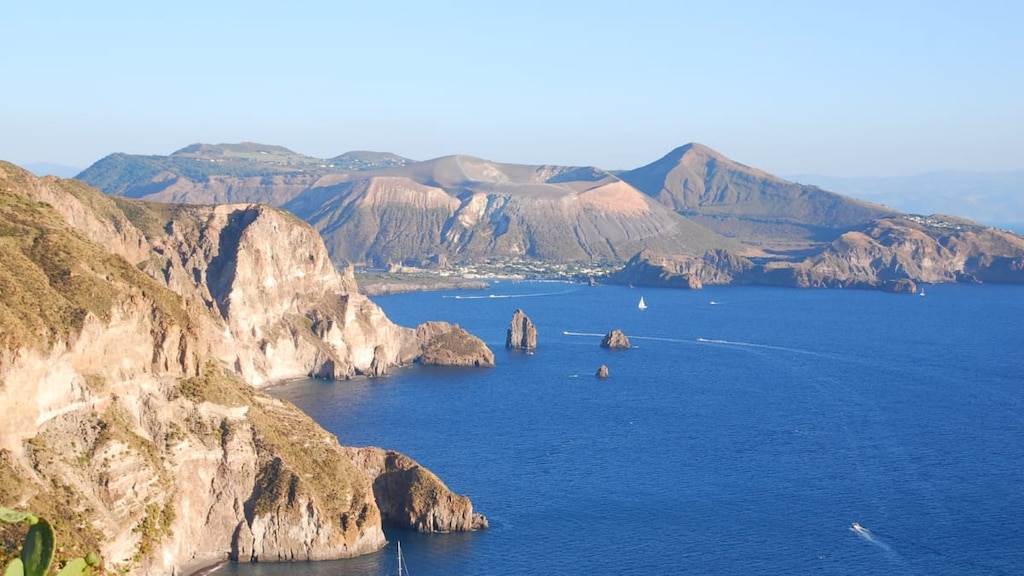 【世界遺産】イタリアのエオリア諸島とは？｜火山学の発展に貢献した地域！？