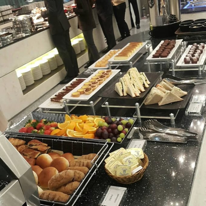 トランジットホテル食事