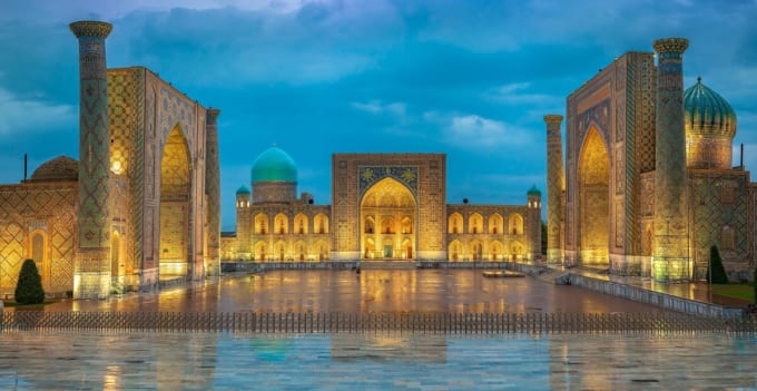 レギスタン広場（サマルカンド）