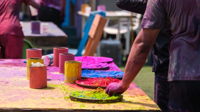 ホーリー祭 インド 危険