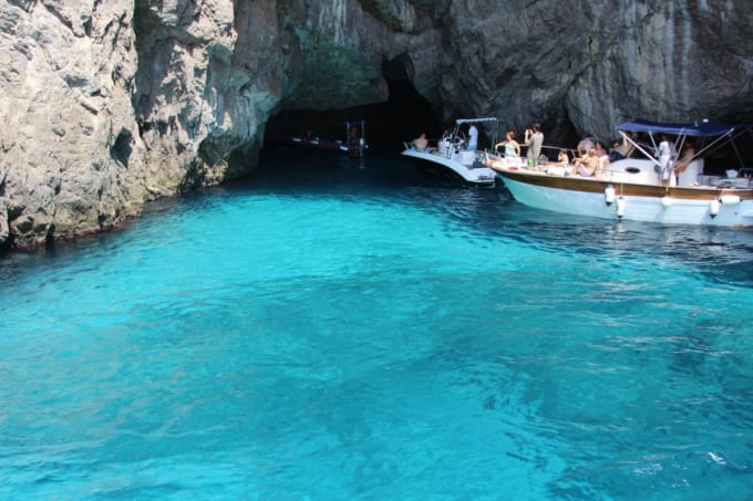 青の洞窟（イタリア・カプリ島）