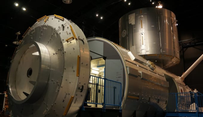 宇宙ステーション「きぼう」の日本実験棟実物大モデル