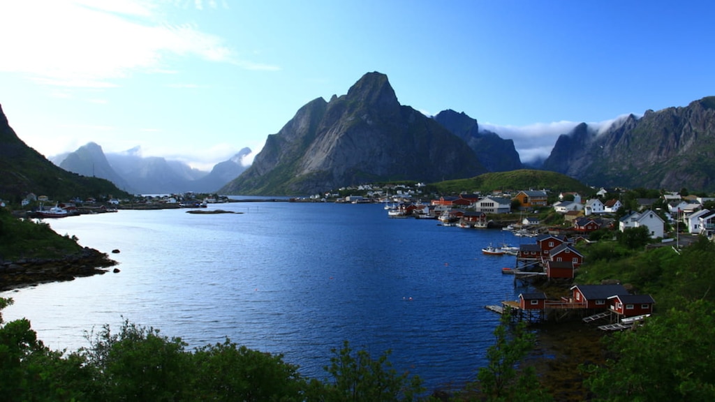【ノルウェー】レーヌの観光ポイントをご紹介｜美しさ世界一の村とは？