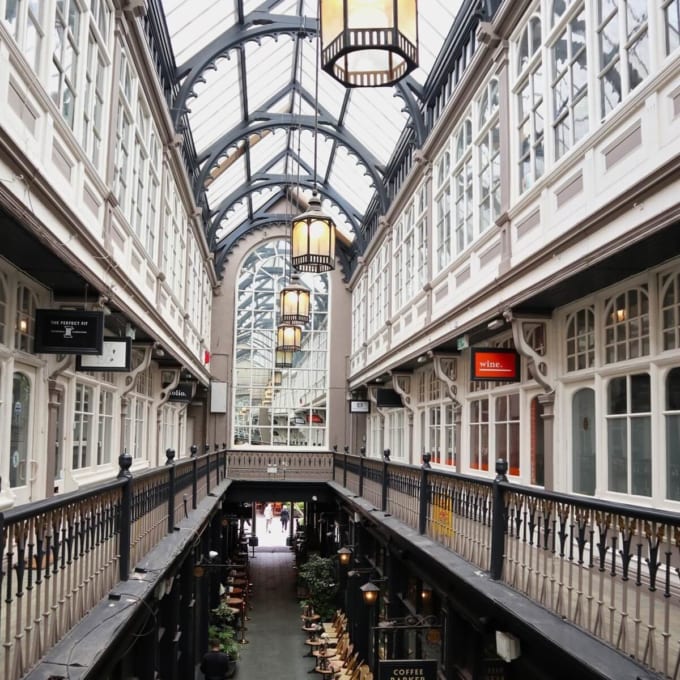 カーディフ・キャッスル・クォーター・アーケード（ウェールズ・カーディフ）