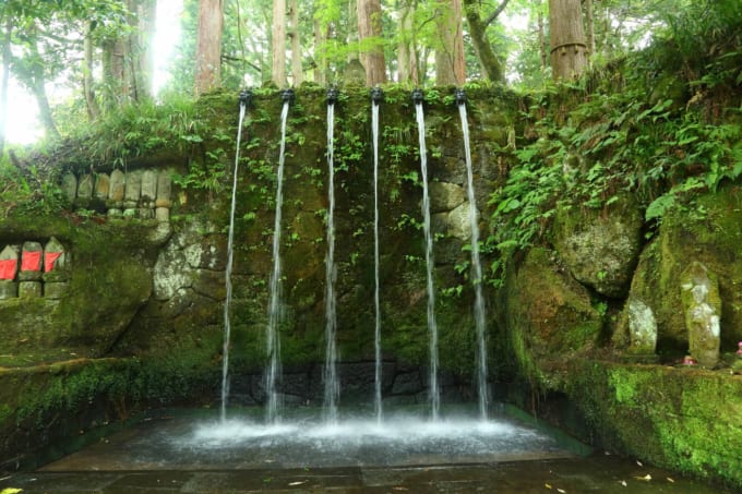 大岩山日石寺の六本瀧