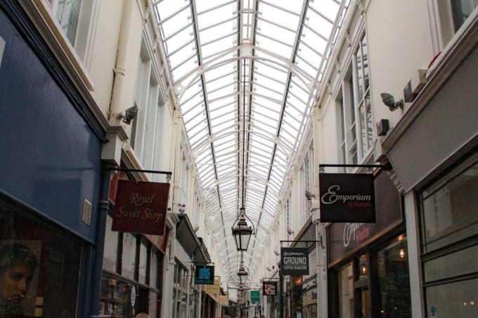 ロイヤル・アーケード（ウェールズ・カーディフ）