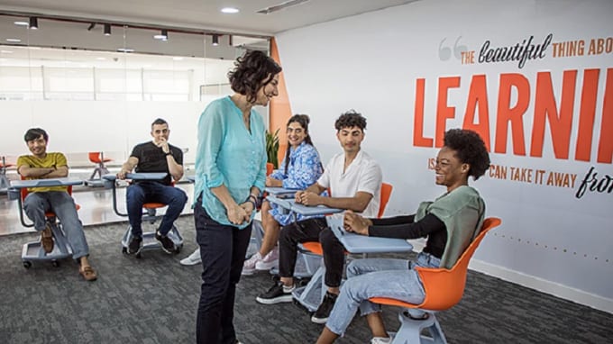 ドバイの授業風景