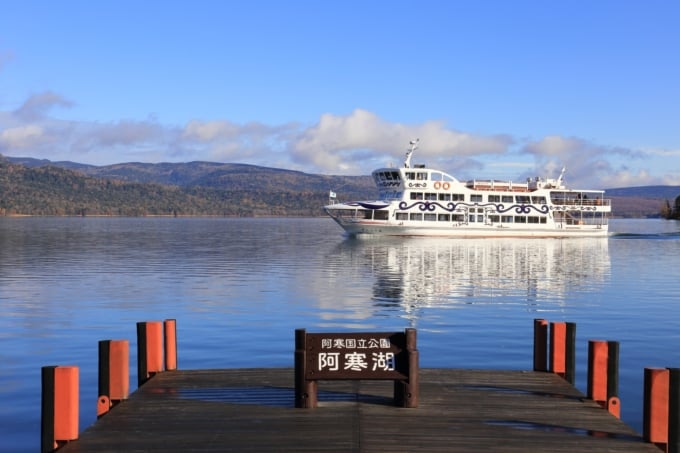 阿寒湖と遊覧船