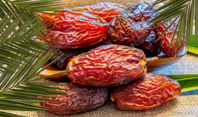 デーツ（ナツメヤシの実）