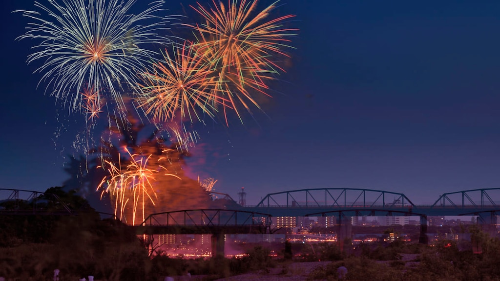 【神奈川県】2023年花火大会の開催・中止情報！～夏のデートにもおすすめ！～
