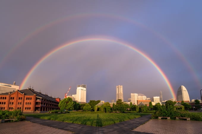 横浜みなとみらいのダブルレインボー（二重の虹）