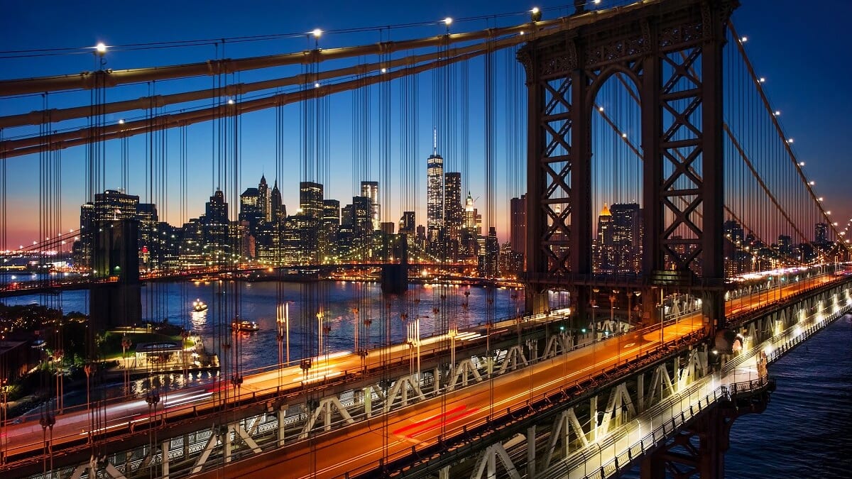 ニューヨーク・ブルックリンのシンボル、ブルックリン橋の魅力を紹介