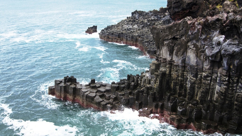 チェジュ島の天然記念物、大浦柱状節理帯は地質マニア垂涎のジオパーク！