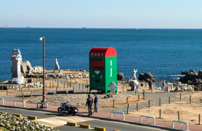 ソマンウチェトン（希望郵便筒）蔚山・艮絶串灯台