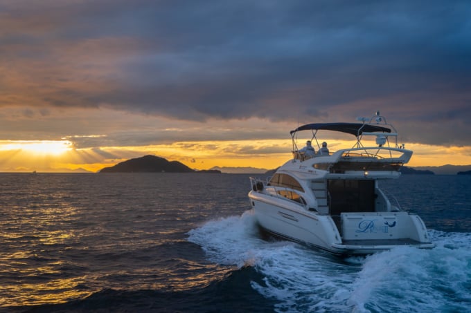 瀬戸内アイランドクルーズの高速艇