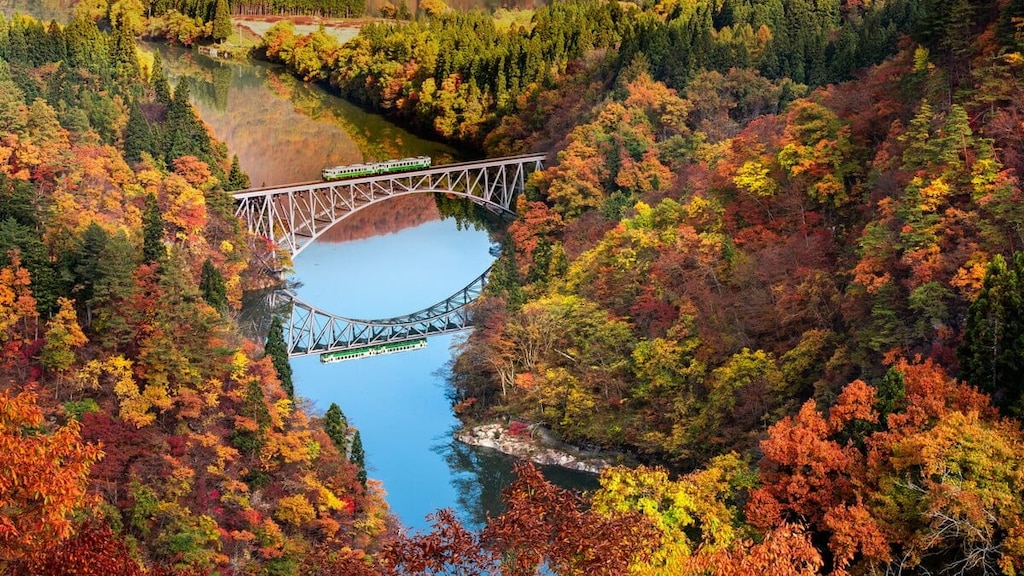 奥会津の秘境路線「JR只見線」四季折々の絶景と感動の鉄道旅