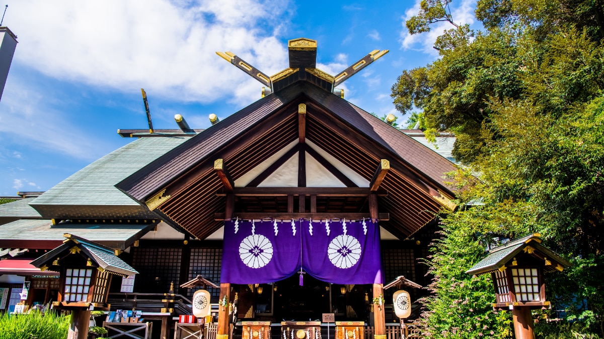 縁結びの神様 強力パワースポットの東京大神宮で恋愛成就祈願をしよう Skyticket 観光ガイド
