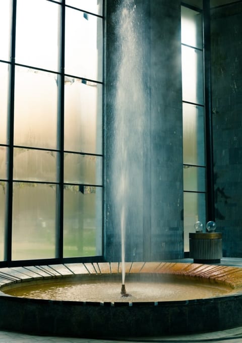 ヴジーデルニー コロナーダ（カルロヴィ ヴァリ）