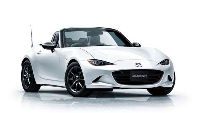 沖縄プレミアムレンタカー 那覇本店　マツダ・ロードスター