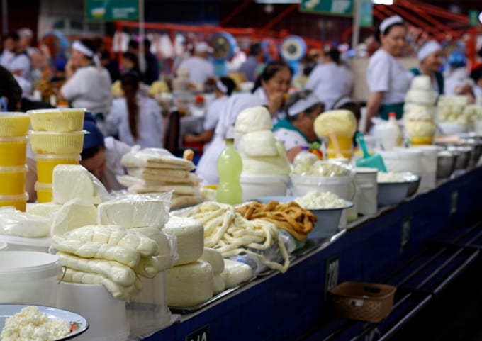 カザフスタンのグリーンバザール