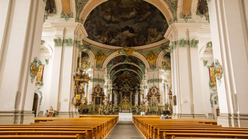 美の大聖堂がもたらした世界遺産ザンクト・ガレン修道院の魅力