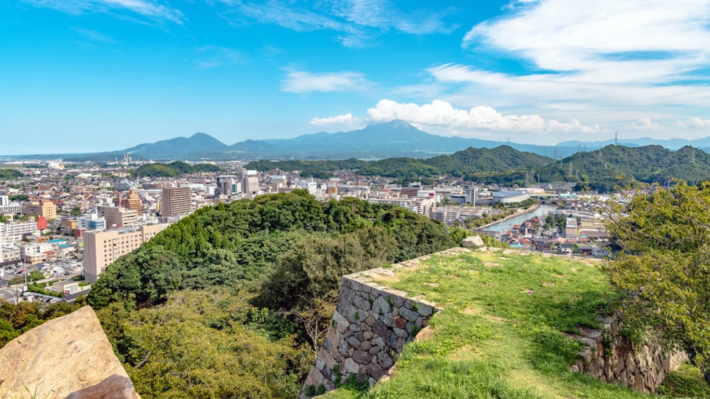 鳥取市街を見渡す壮大な石垣の城！鳥取城跡の観光の見どころ6選